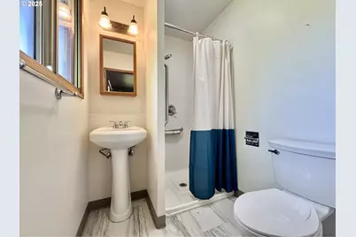 3602 NE 134th Ave, Portland, OR 97230 - Photo 12