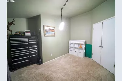 18021 Country Village Dr, Oregon City, OR 97045 - Photo 6