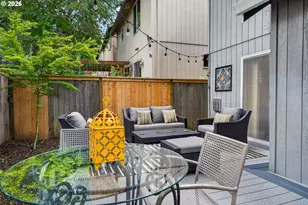 8962 SW 75th Pl, Portland, OR 97223 - Photo 32