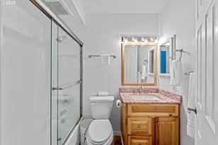 4 Touchstone Ct, Lake Oswego, OR 97035 - Photo 28