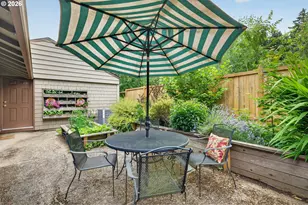 4654 SW Flower Pl, Portland, OR 97221 - Photo 32