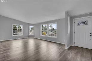 672 SW Sunset Way, Troutdale, OR 97060 - Photo 6