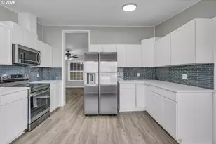 672 SW Sunset Way, Troutdale, OR 97060 - Photo 14