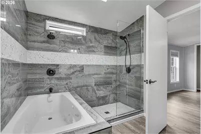 672 SW Sunset Way, Troutdale, OR 97060 - Photo 18