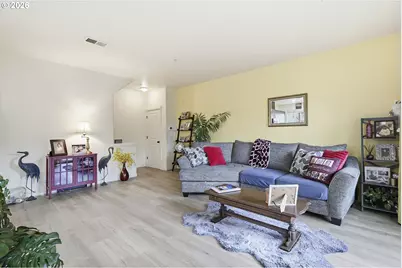 7869 NE Rockne Way, Hillsboro, OR 97006 - Photo 8