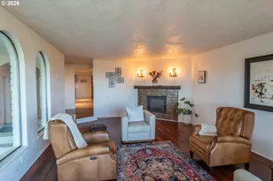 250 Mountain Dr, Roseburg, OR 97471 - Photo 6