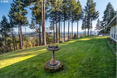 250 Mountain Dr, Roseburg, OR 97471 - Photo 2