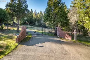 250 Mountain Dr, Roseburg, OR 97471 - Photo 44