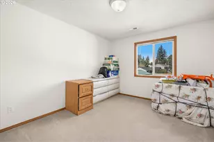 17543 SE Sherman Ct, Portland, OR 97233 - Photo 20