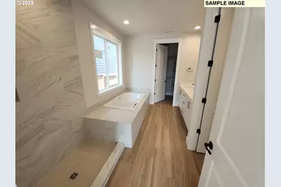 657 Magnolia Ave #10, Woodburn, OR 97071 - Photo 10