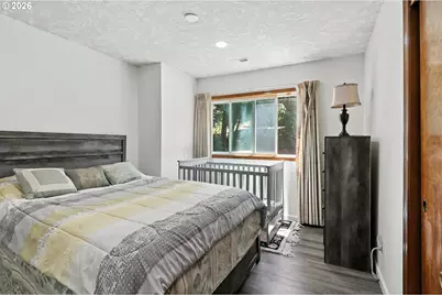 9838 SE Clatsop St, Portland, OR 97266 - Photo 36