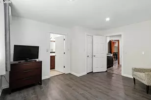 9838 SE Clatsop St, Portland, OR 97266 - Photo 28