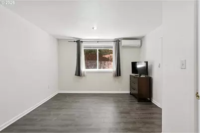 9838 SE Clatsop St, Portland, OR 97266 - Photo 26
