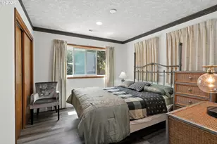 9838 SE Clatsop St, Portland, OR 97266 - Photo 36