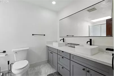 9838 SE Clatsop St, Portland, OR 97266 - Photo 32