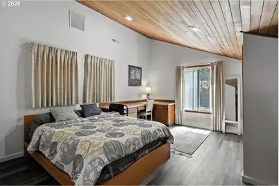 9838 SE Clatsop St, Portland, OR 97266 - Photo 34