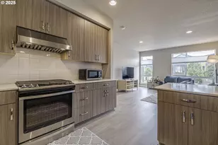 17230 SW Goldcrest Ln, Beaverton, OR 97007 - Photo 10