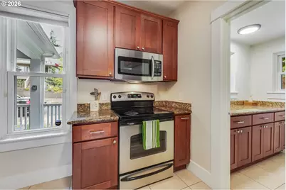 8690 N Willamette Blvd, Portland, OR 97203 - Photo 8