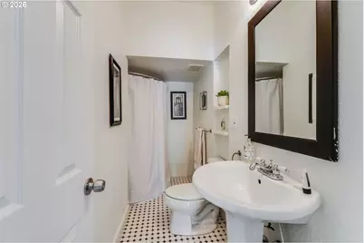 8690 N Willamette Blvd, Portland, OR 97203 - Photo 18
