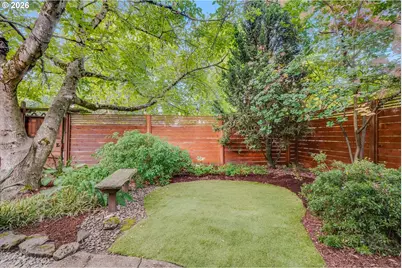 8690 N Willamette Blvd, Portland, OR 97203 - Photo 32