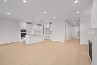 17224 SW Wapato Island Dr SW, Sherwood, OR 97140 - Photo 4