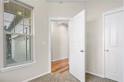 490 NE 64th Way, Hillsboro, OR 97124 - Photo 8