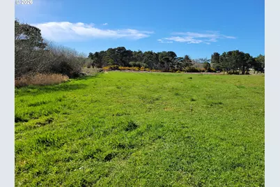 18th St SW, Bandon, OR 97411 - Photo 4