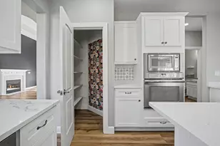 15537 SE Evergreen Dr, Portland, OR 97236 - Photo 14