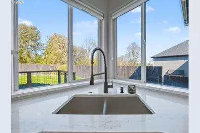 15537 SE Evergreen Dr, Portland, OR 97236 - Photo 12