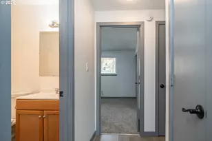 885 NE Sunset St, Roseburg, OR 97470 - Photo 26