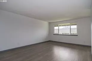 885 NE Sunset St, Roseburg, OR 97470 - Photo 22