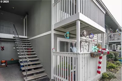 885 NE Sunset St #22, Roseburg, OR 97470 - Photo 4