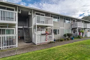 885 NE Sunset St, Roseburg, OR 97470 - Photo 32