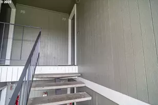 885 NE Sunset St, Roseburg, OR 97470 - Photo 4