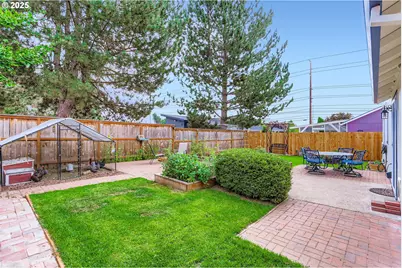 280 NW Country Ct, McMinnville, OR 97128 - Photo 28