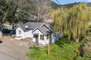 402 Acacia Ave, Garibaldi, OR 97118 - Photo 2