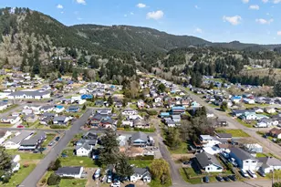 402 Acacia Ave, Garibaldi, OR 97118 - Photo 22