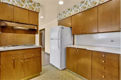 321 NE 108th Pl, Portland, OR 97220 - Photo 18