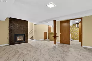 321 NE 108th Pl, Portland, OR 97220 - Photo 30