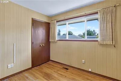 321 NE 108th Pl, Portland, OR 97220 - Photo 22
