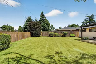 321 NE 108th Pl, Portland, OR 97220 - Photo 42