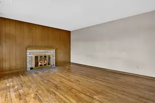 321 NE 108th Pl, Portland, OR 97220 - Photo 8