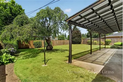 321 NE 108th Pl, Portland, OR 97220 - Photo 40