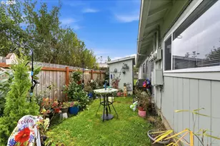 1035 W 11th St, Coquille, OR 97423 - Photo 38