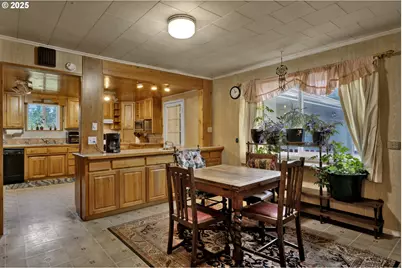 32253 Deberry Rd, Creswell, OR 97426 - Photo 6