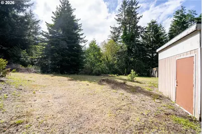 69175 Sharp Rd, North Bend, OR 97459 - Photo 8