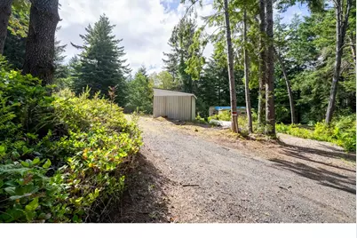 69175 Sharp Rd, North Bend, OR 97459 - Photo 6