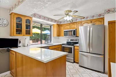 600 NE 22nd St, Gresham, OR 97030 - Photo 10