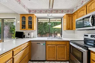600 NE 22nd St, Gresham, OR 97030 - Photo 12