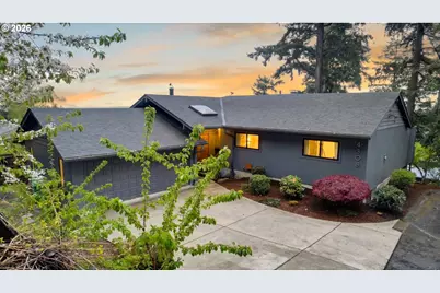 4308 SW Chesapeak Ave, Portland, OR 97239 - Photo 1